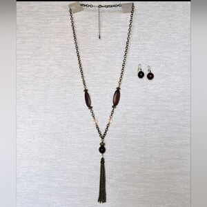 Necklace And Earrings Perfect For FALL. GUNMETAL/WOOD Necklace Set Lightweight